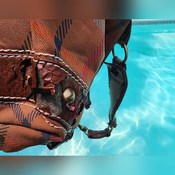 Repair Needed or Use for Parts Only Inner Coach Label with Serial # is Missing - Picture 16 of 17